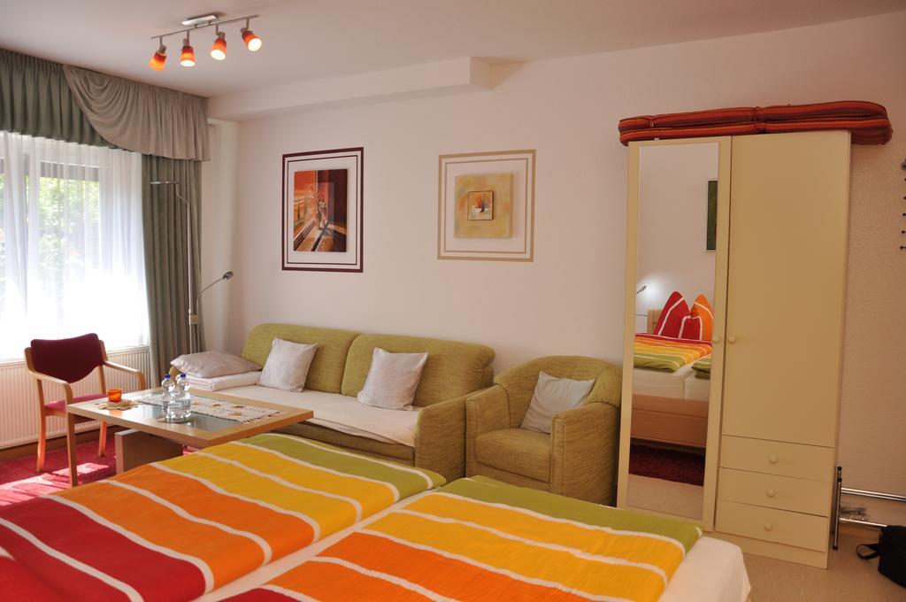 Hotel Haus Orchideental Ена Номер фото