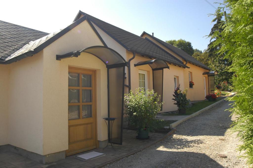 Hotel Haus Orchideental Ена Экстерьер фото